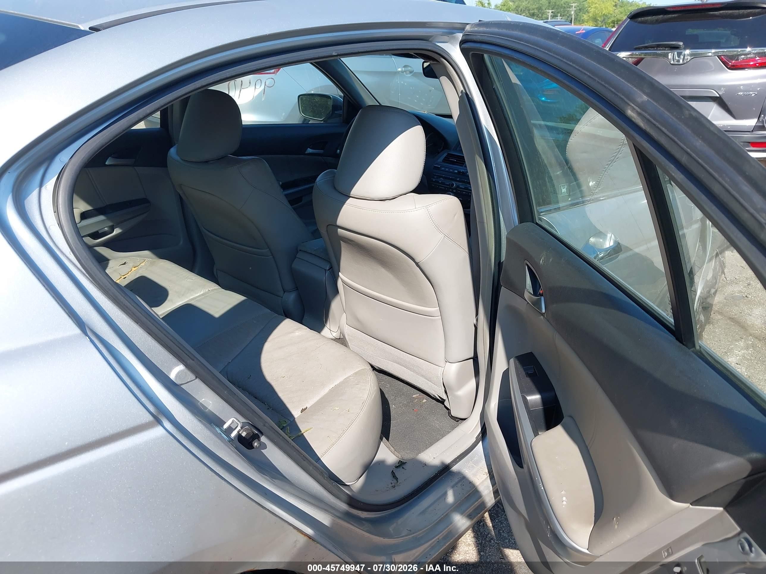 2008 Honda Accord 3.5 Ex-l Silver vin: 1HGCP36898A038101