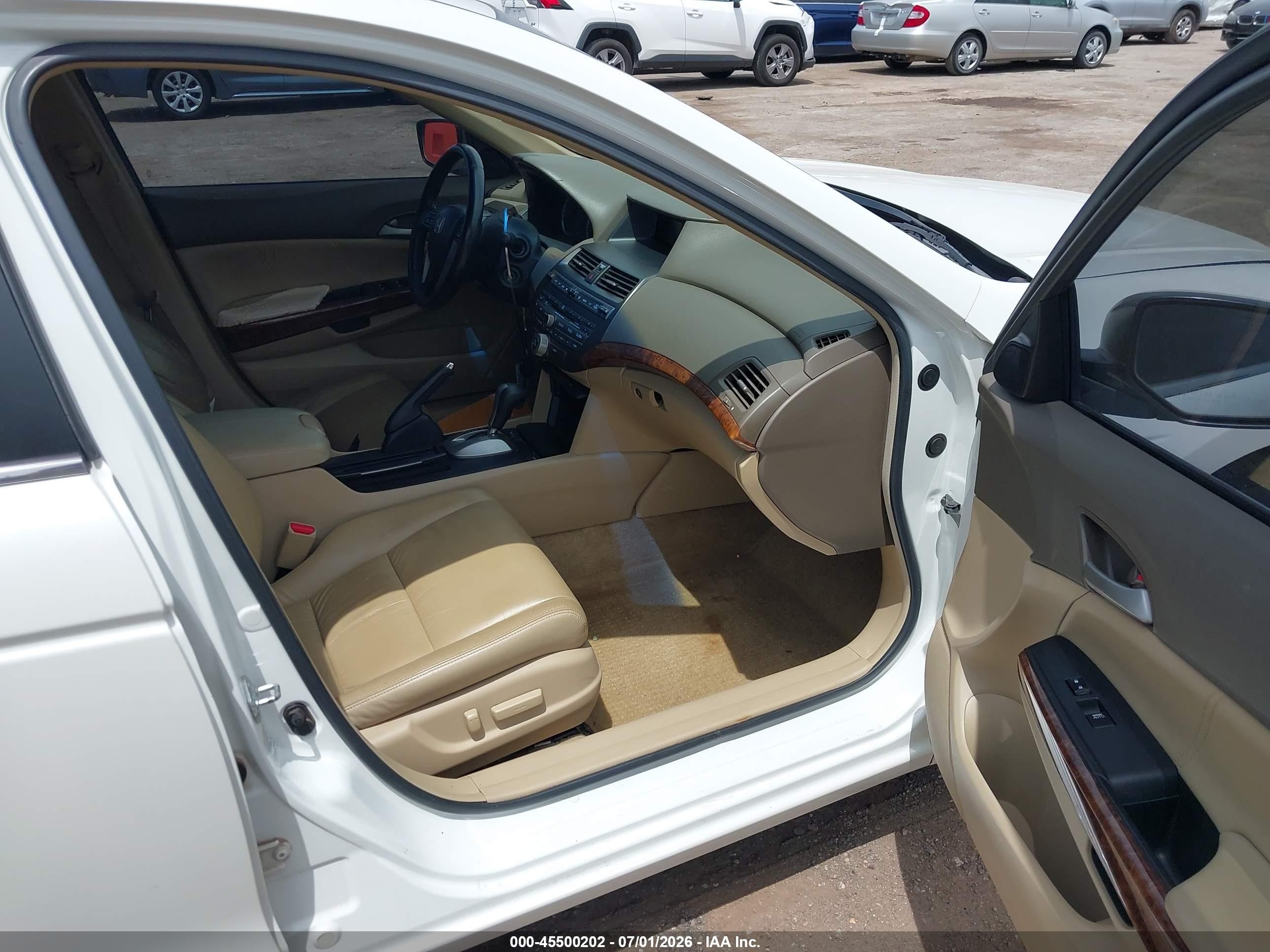 2009 Honda Accord 3.5 Ex-l White vin: 1HGCP368X9A036701