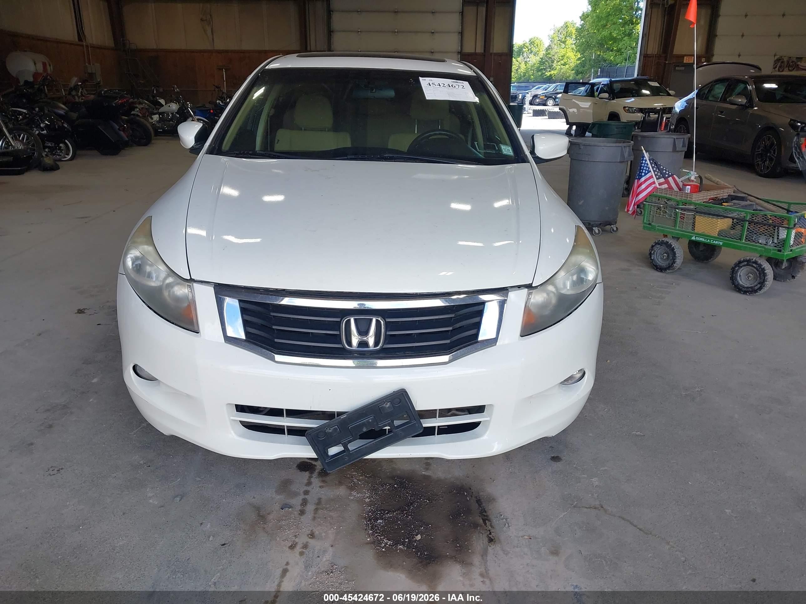 2012 Honda Accord 3.5 Ex White vin: 1HGCP3F71CA003617