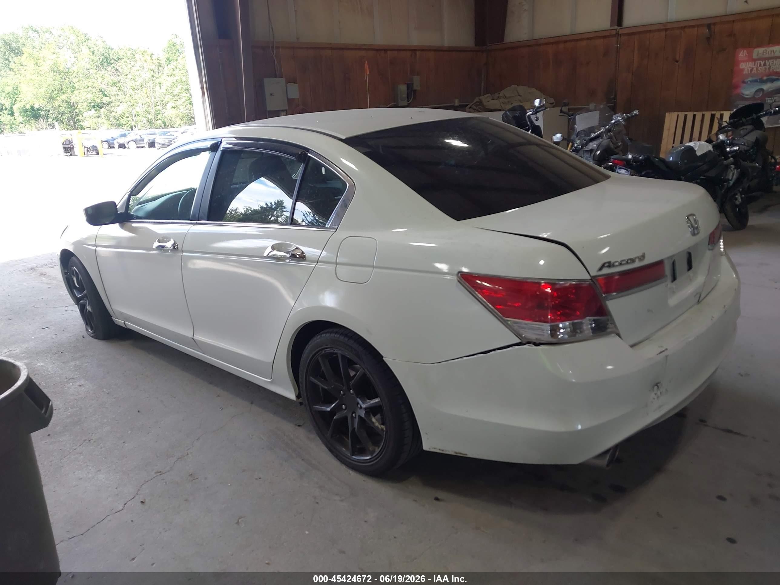 2012 Honda Accord 3.5 Ex White vin: 1HGCP3F71CA003617