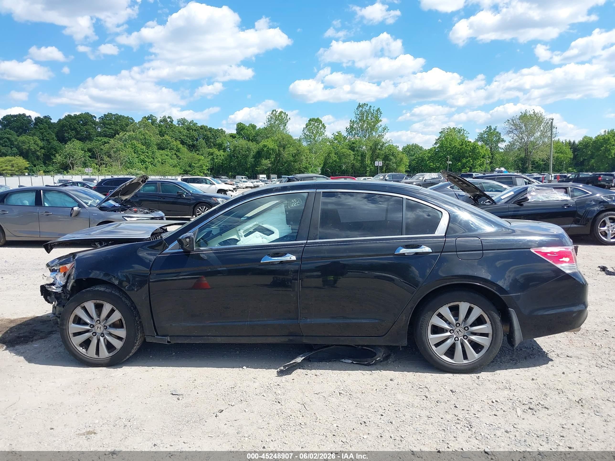 2011 Honda Accord 3.5 Ex Black vin: 1HGCP3F75BA006275