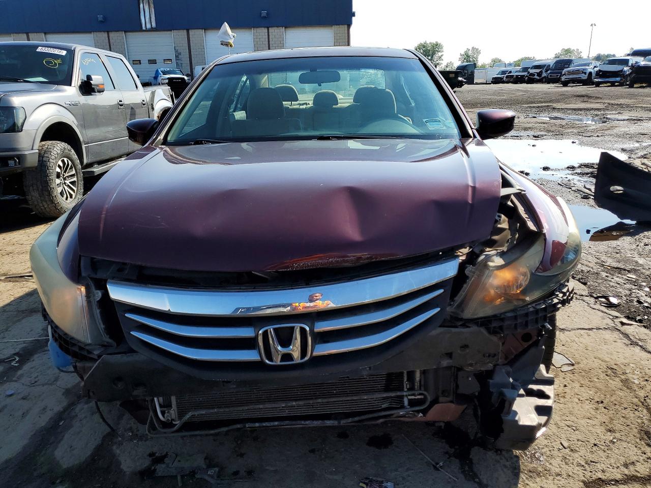 2011 Honda Accord Ex Burgundy vin: 1HGCP3F78BA018601