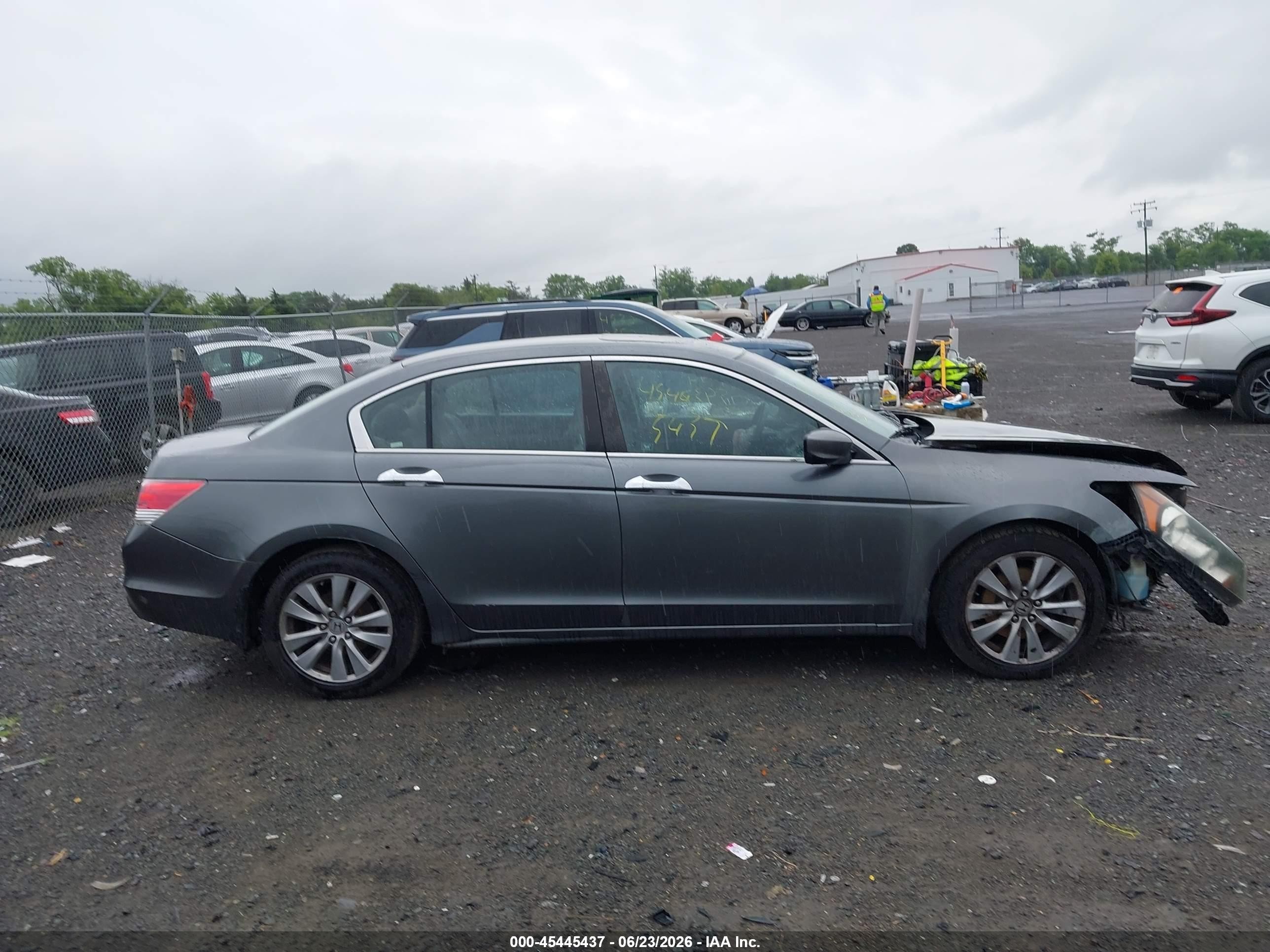 2011 Honda Accord 3.5 Ex Gray vin: 1HGCP3F7XBA014324