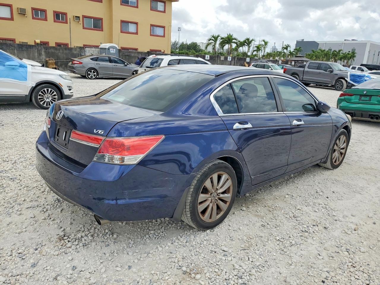 2012 Honda Accord Ex Blue vin: 1HGCP3F7XCA032999
