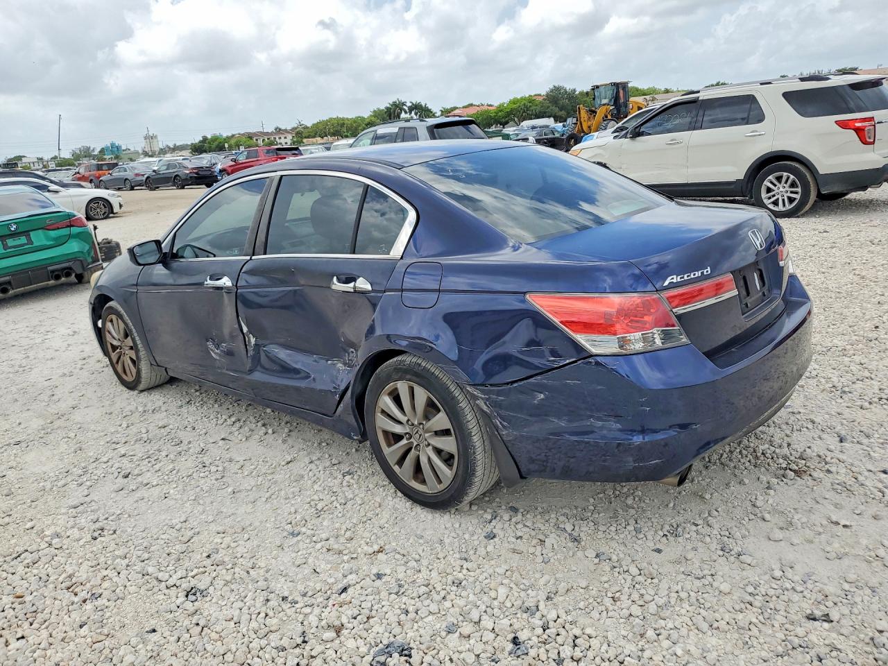 2012 Honda Accord Ex Blue vin: 1HGCP3F7XCA032999
