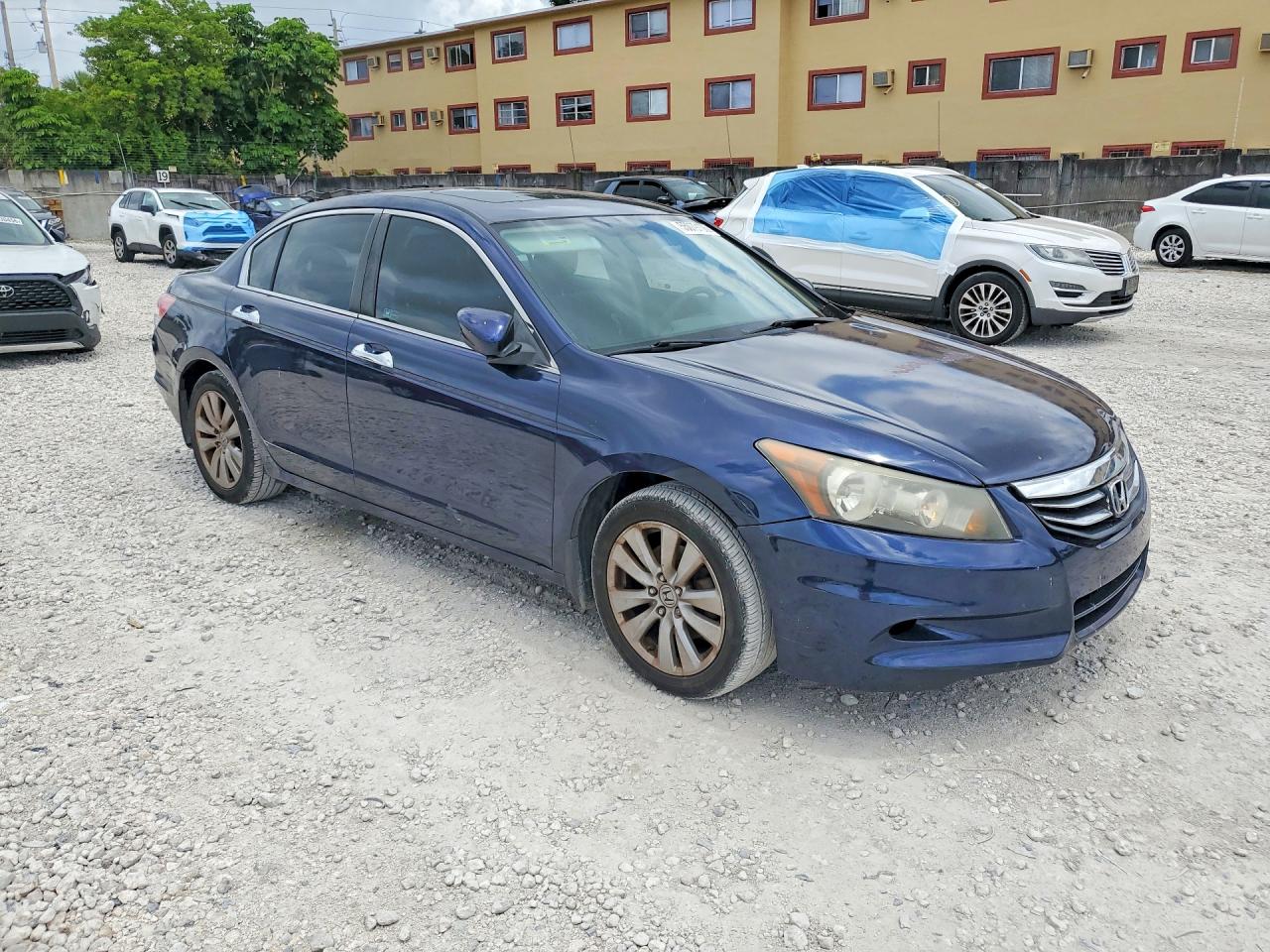 2012 Honda Accord Ex Blue vin: 1HGCP3F7XCA032999