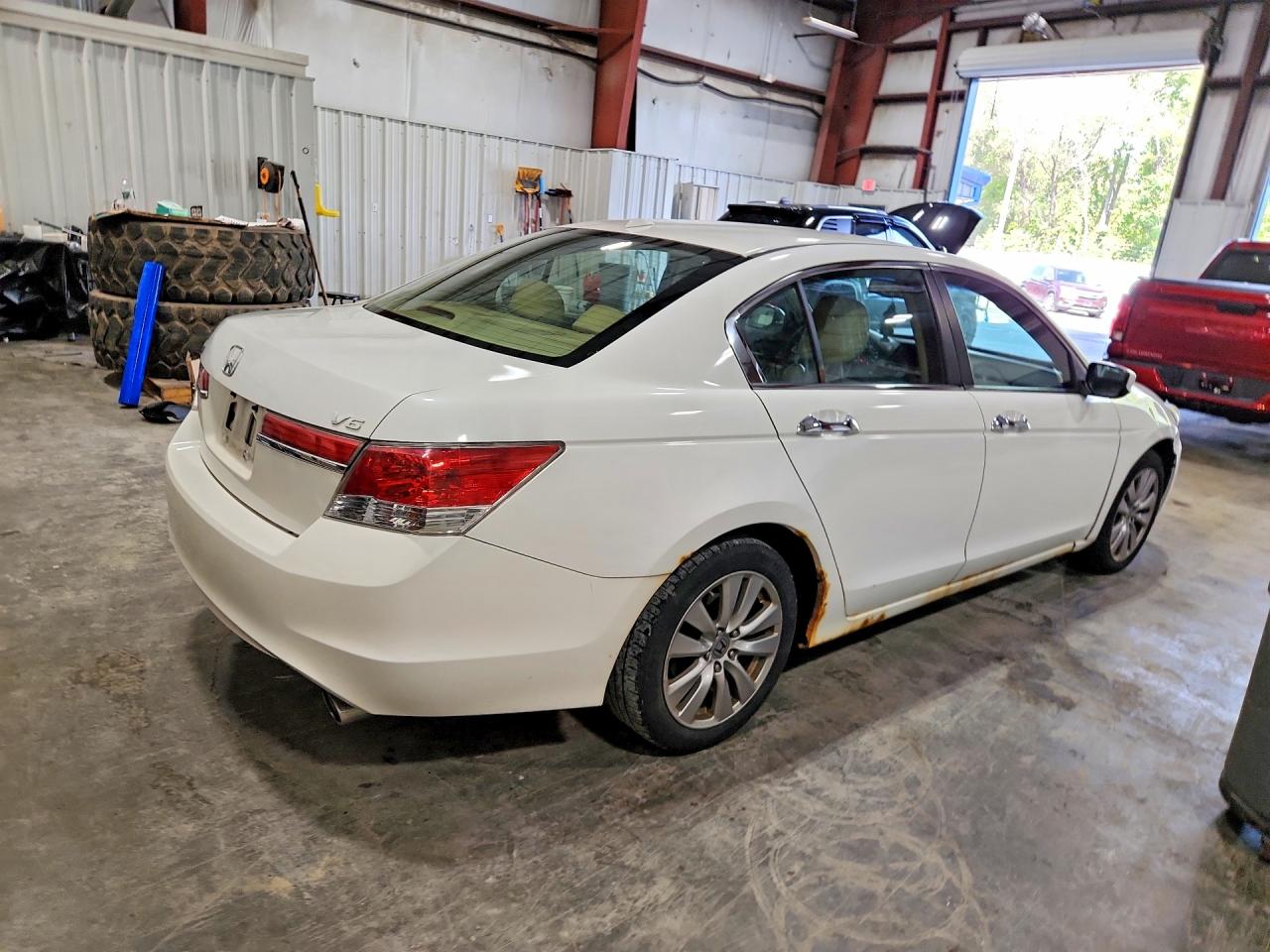 2012 Honda Accord Exl White vin: 1HGCP3F80CA009482