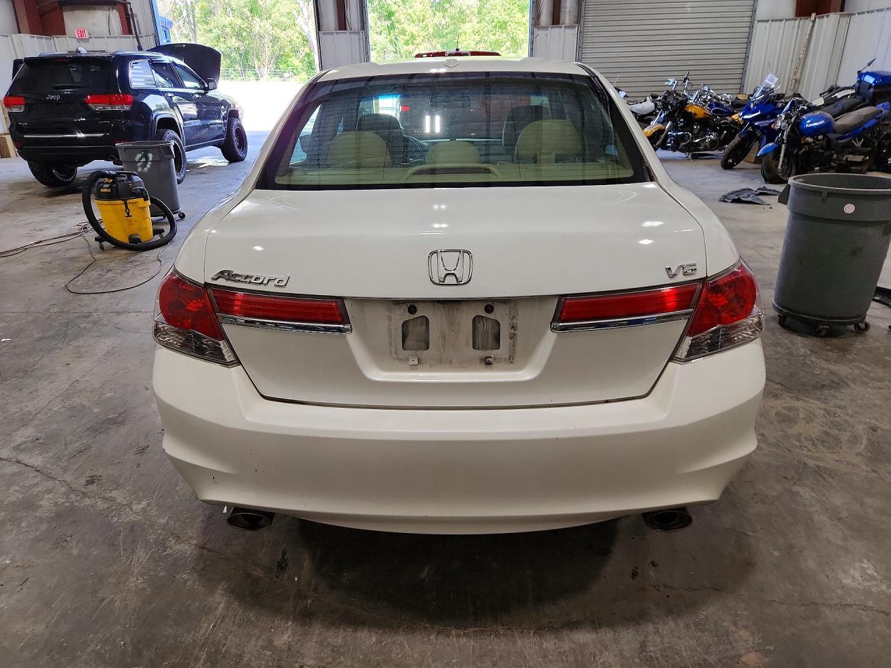 2012 Honda Accord Exl White vin: 1HGCP3F80CA009482