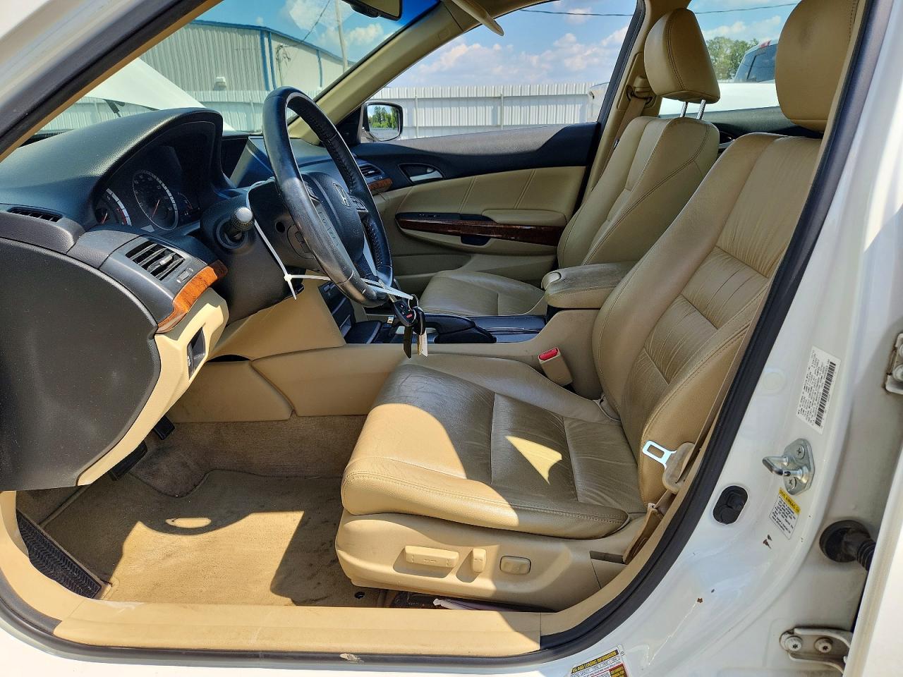2011 Honda Accord Exl White vin: 1HGCP3F81BA006329