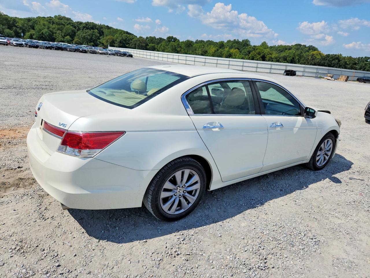 2011 Honda Accord Exl White vin: 1HGCP3F81BA006329