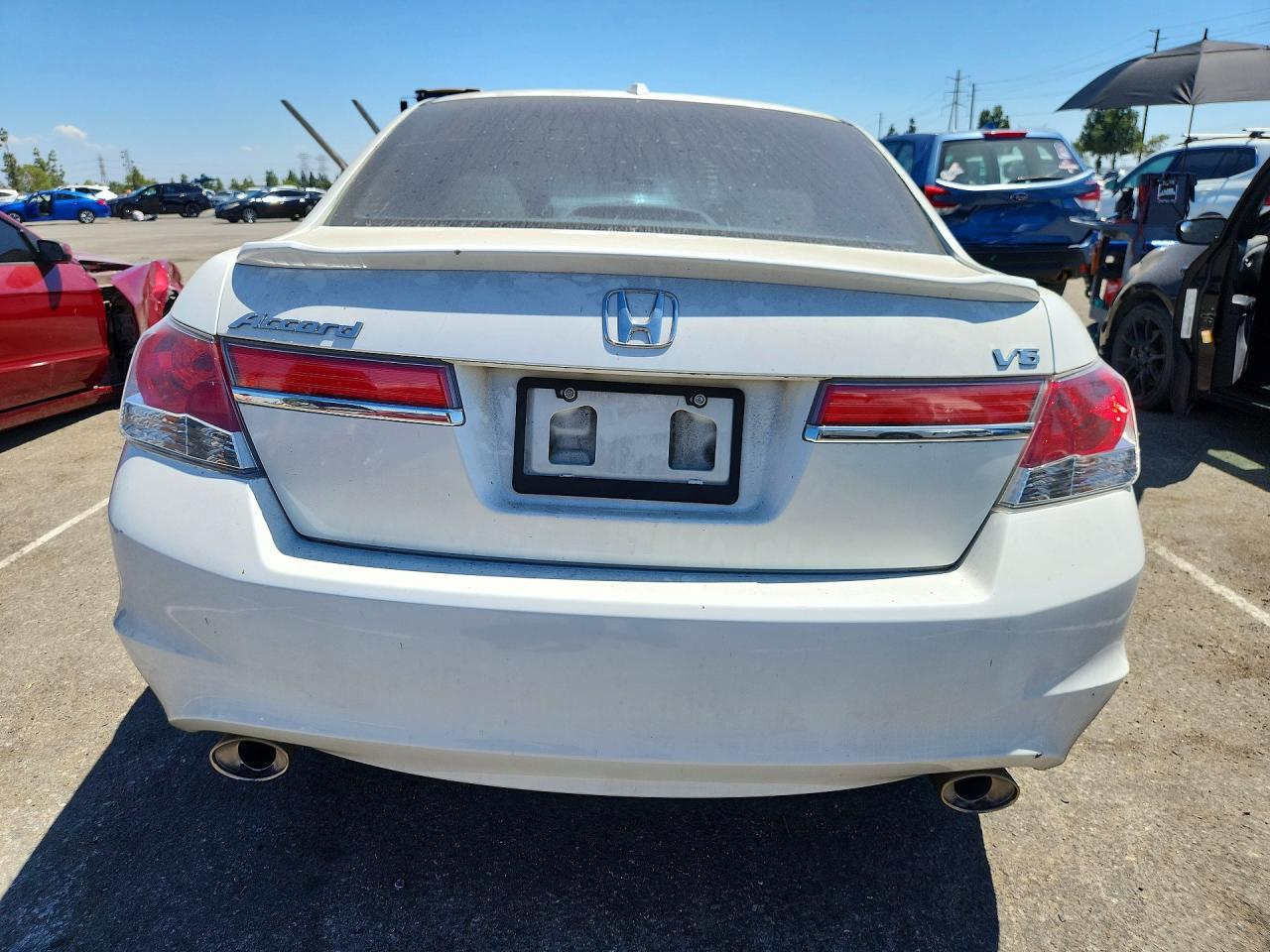 2012 Honda Accord Exl White vin: 1HGCP3F81CA009720