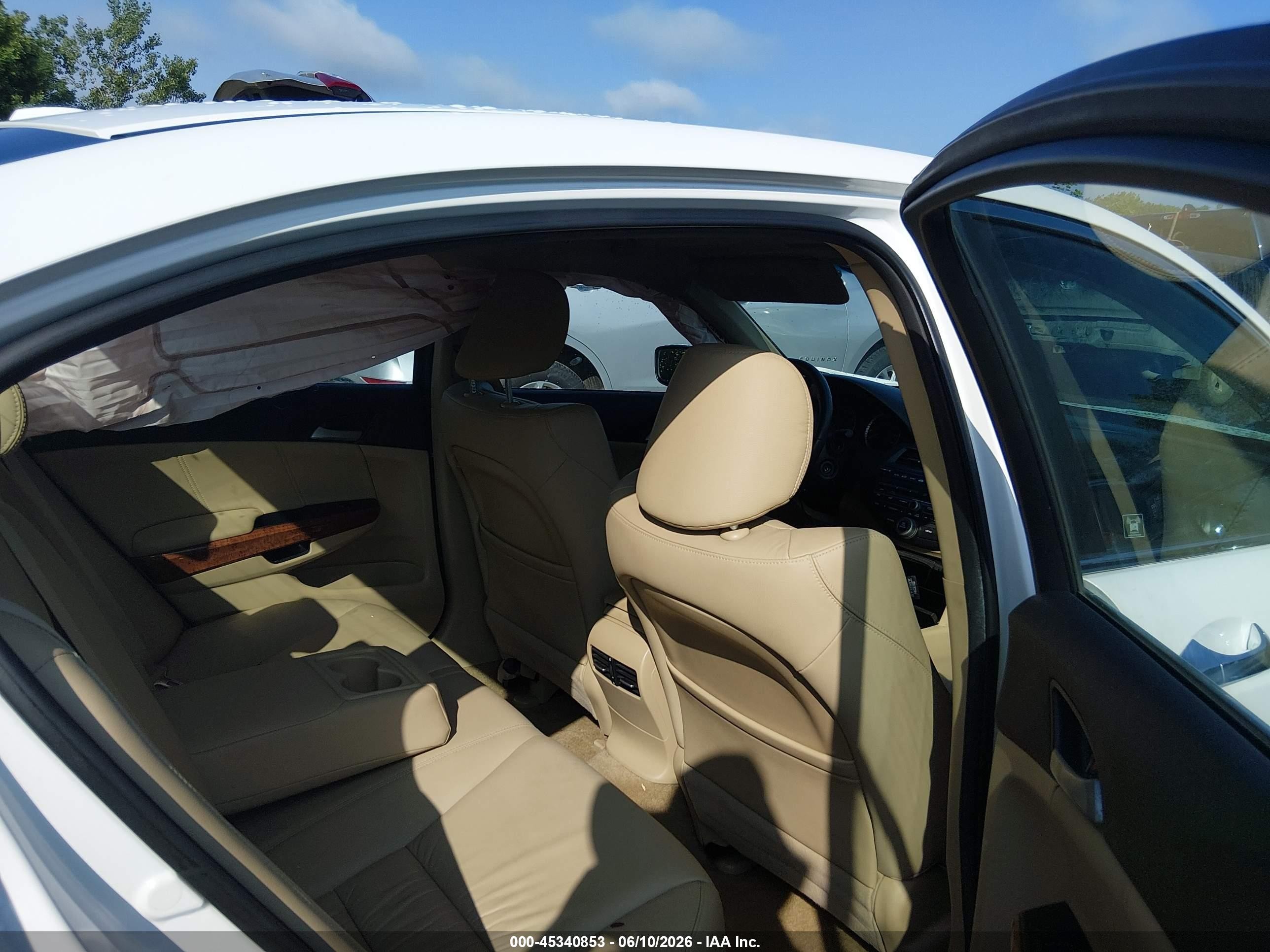 2012 Honda Accord 3.5 Ex-l White vin: 1HGCP3F81CA009801