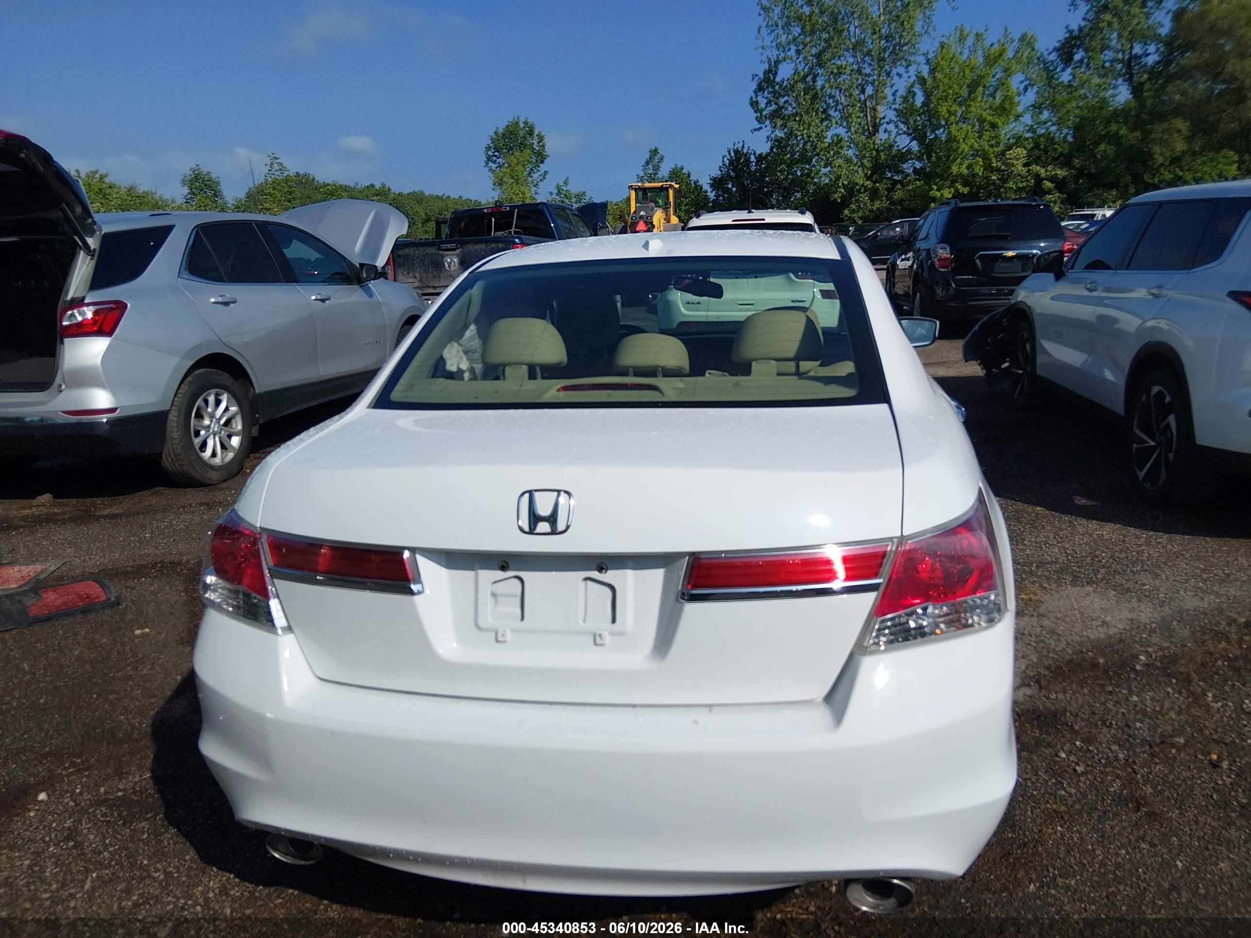 2012 Honda Accord 3.5 Ex-l White vin: 1HGCP3F81CA009801