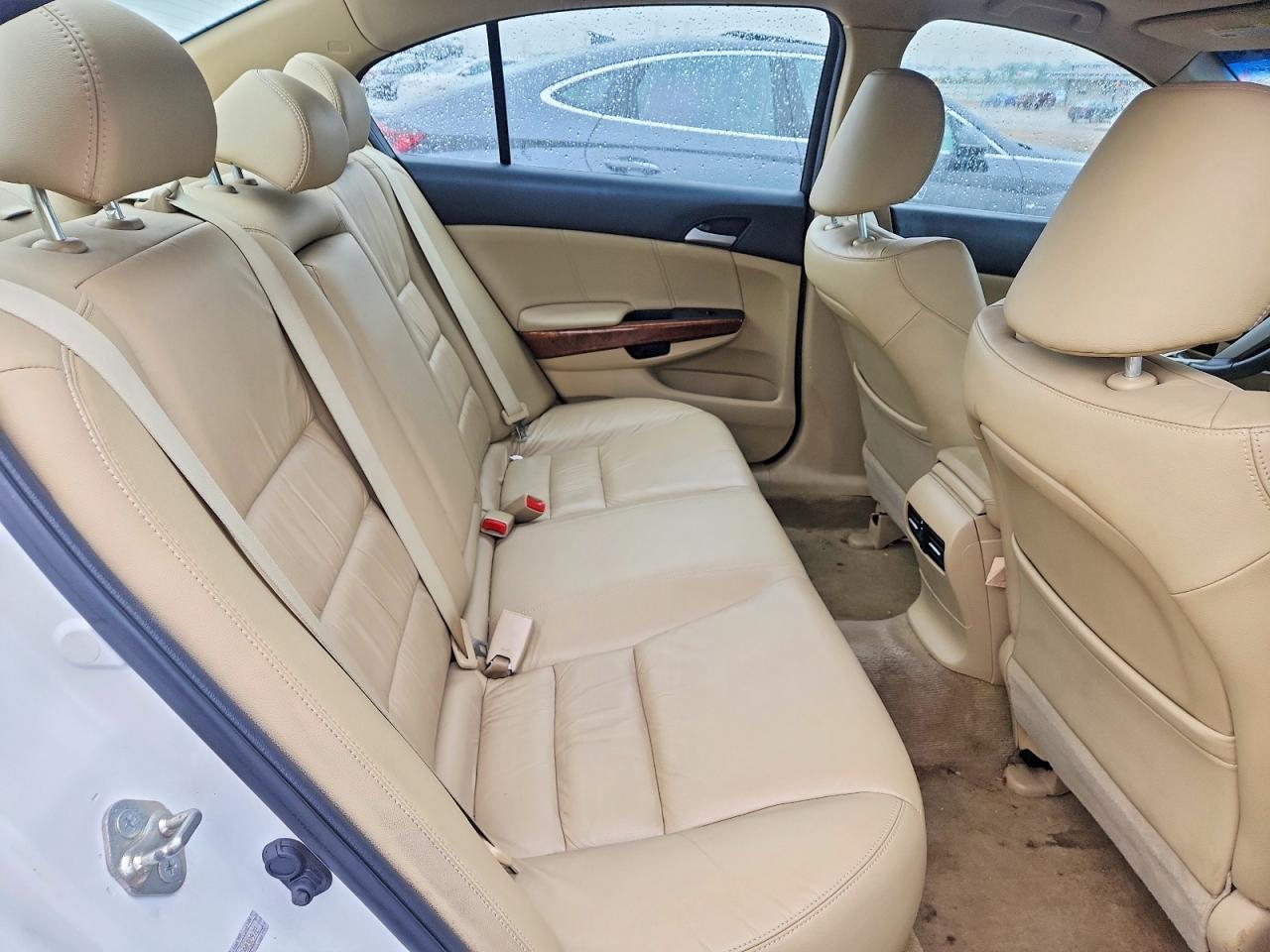 2012 Honda Accord Exl White vin: 1HGCP3F81CA030972