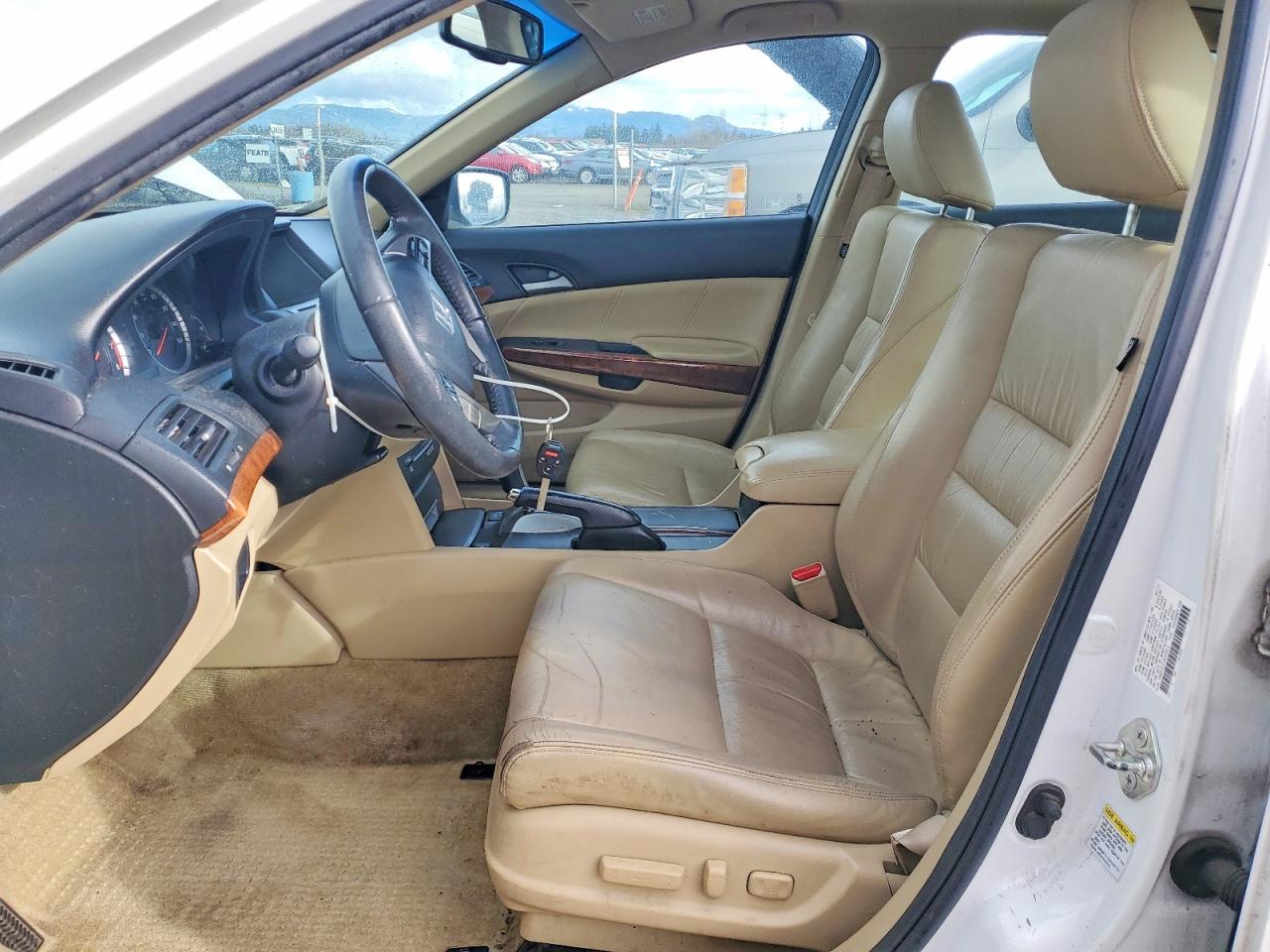 2012 Honda Accord Exl White vin: 1HGCP3F81CA038070