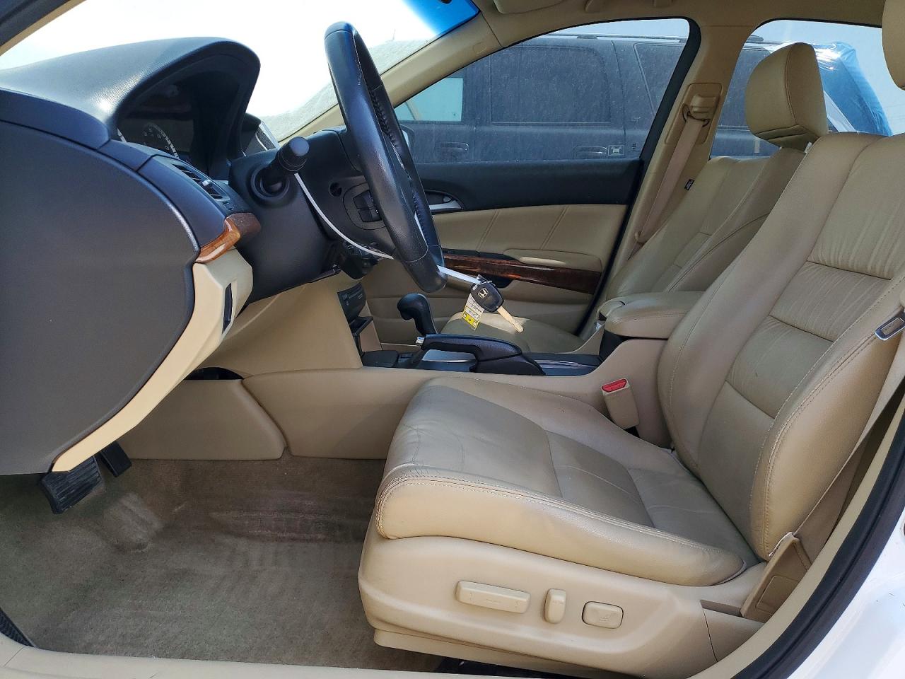 2012 Honda Accord Exl White vin: 1HGCP3F81CA038070