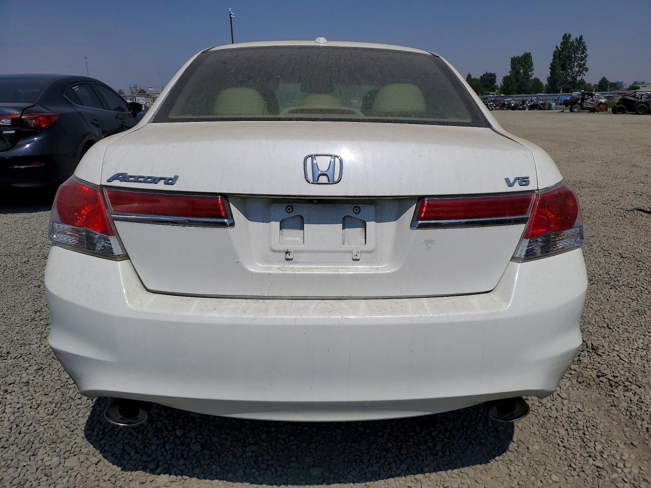 2012 Honda Accord Exl White vin: 1HGCP3F81CA038070