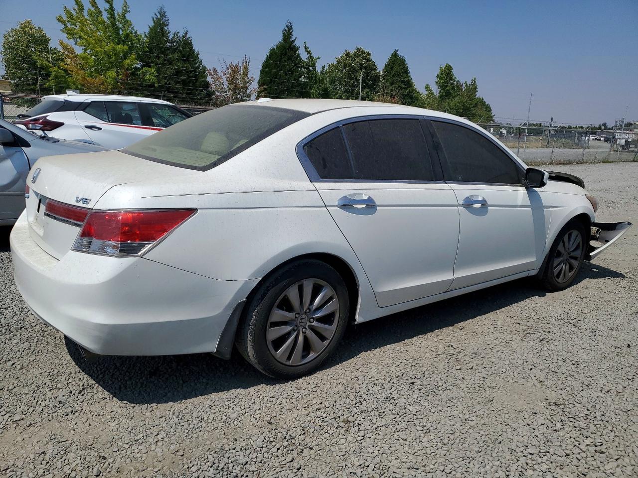 2012 Honda Accord Exl White vin: 1HGCP3F81CA038070