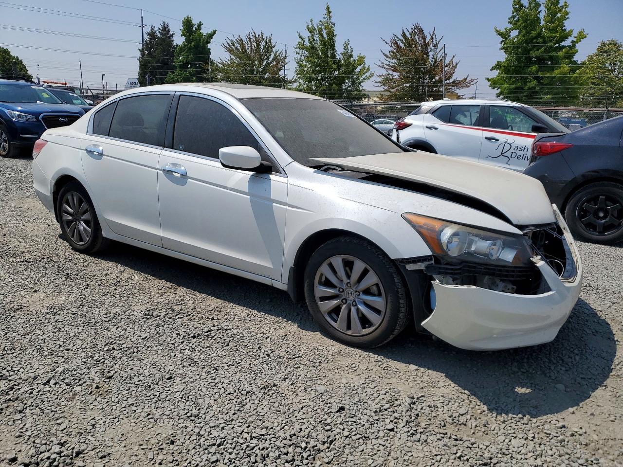 2012 Honda Accord Exl White vin: 1HGCP3F81CA038070