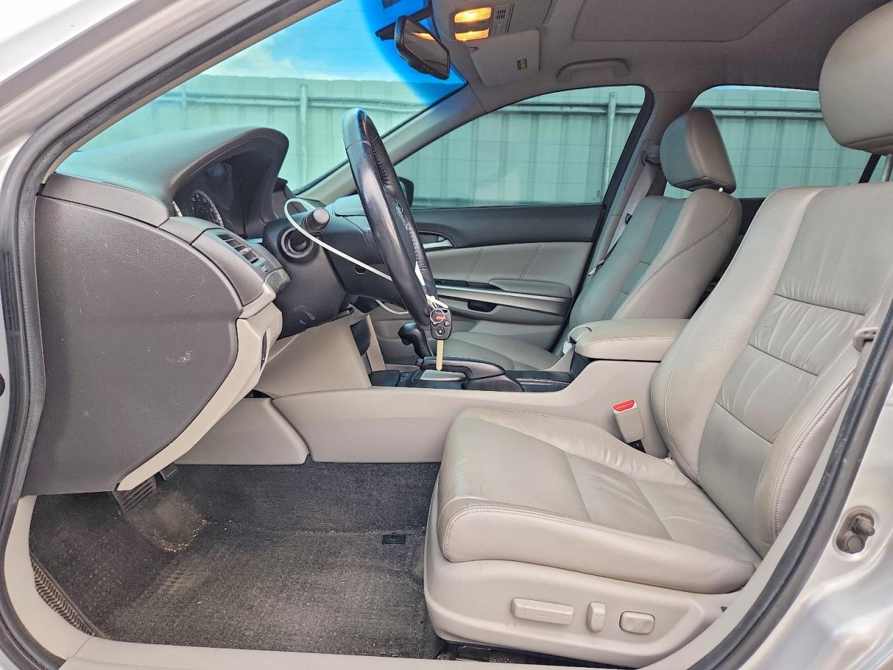 2010 Honda Accord Exl Silver vin: 1HGCP3F82AA028404