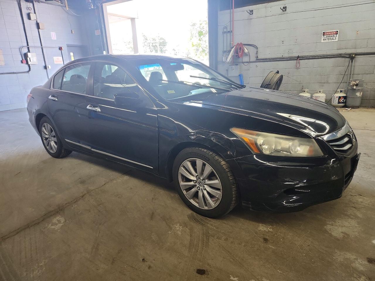 2011 Honda Accord Exl Black vin: 1HGCP3F82BA001401