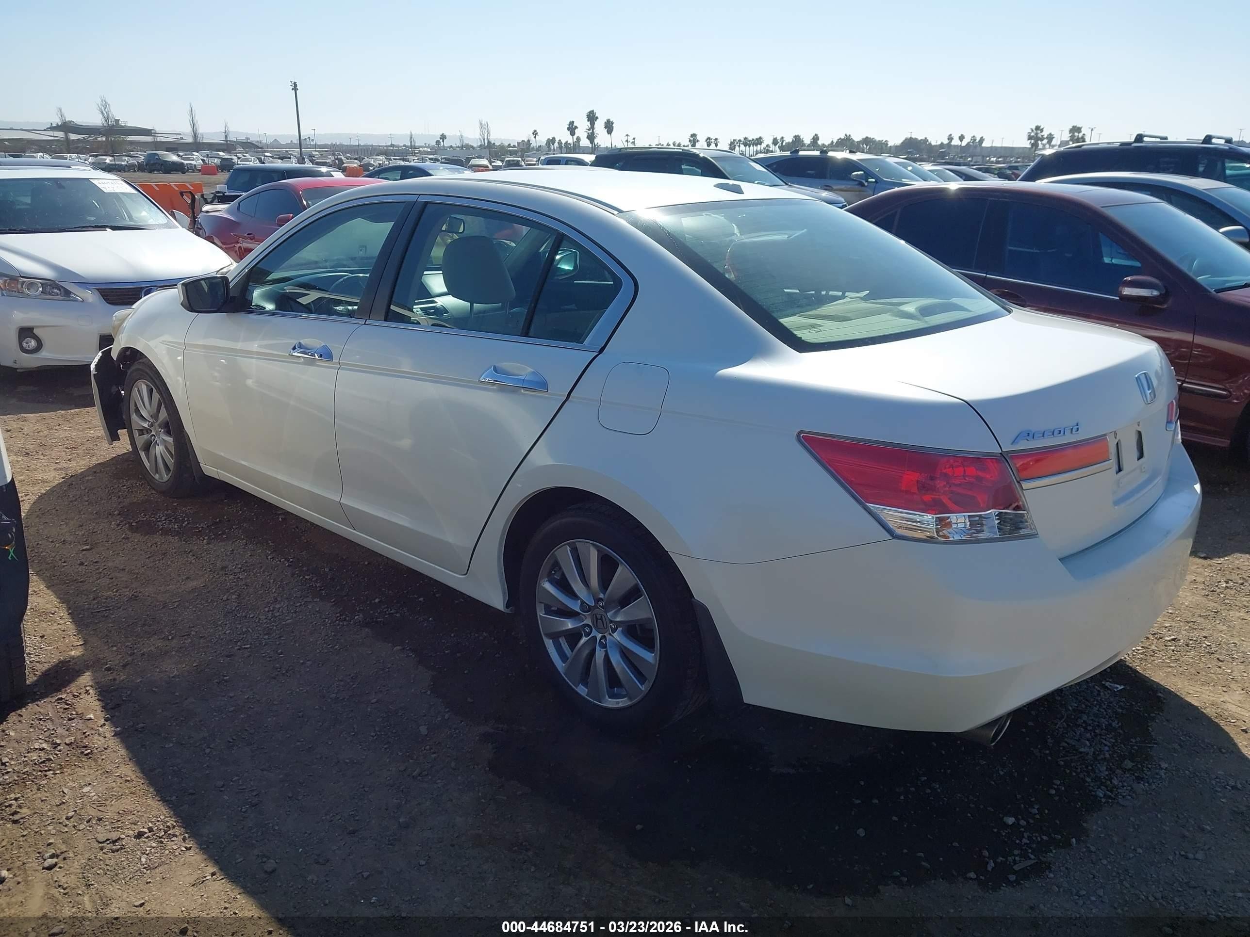 2011 Honda Accord 3.5 Ex-l White vin: 1HGCP3F82BA006324