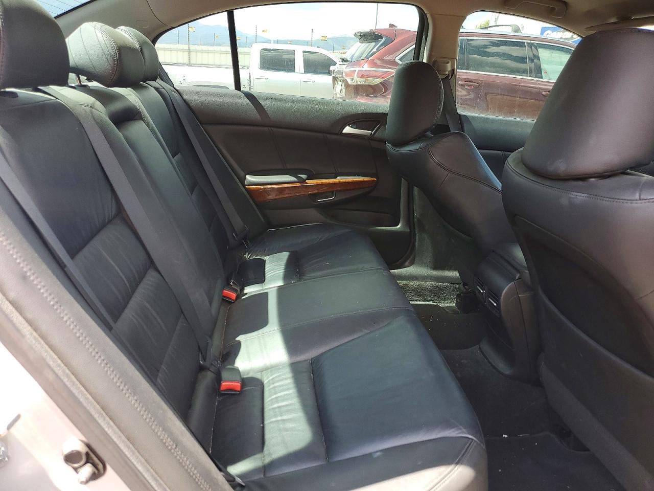 2011 Honda Accord Exl Silver vin: 1HGCP3F82BA009949