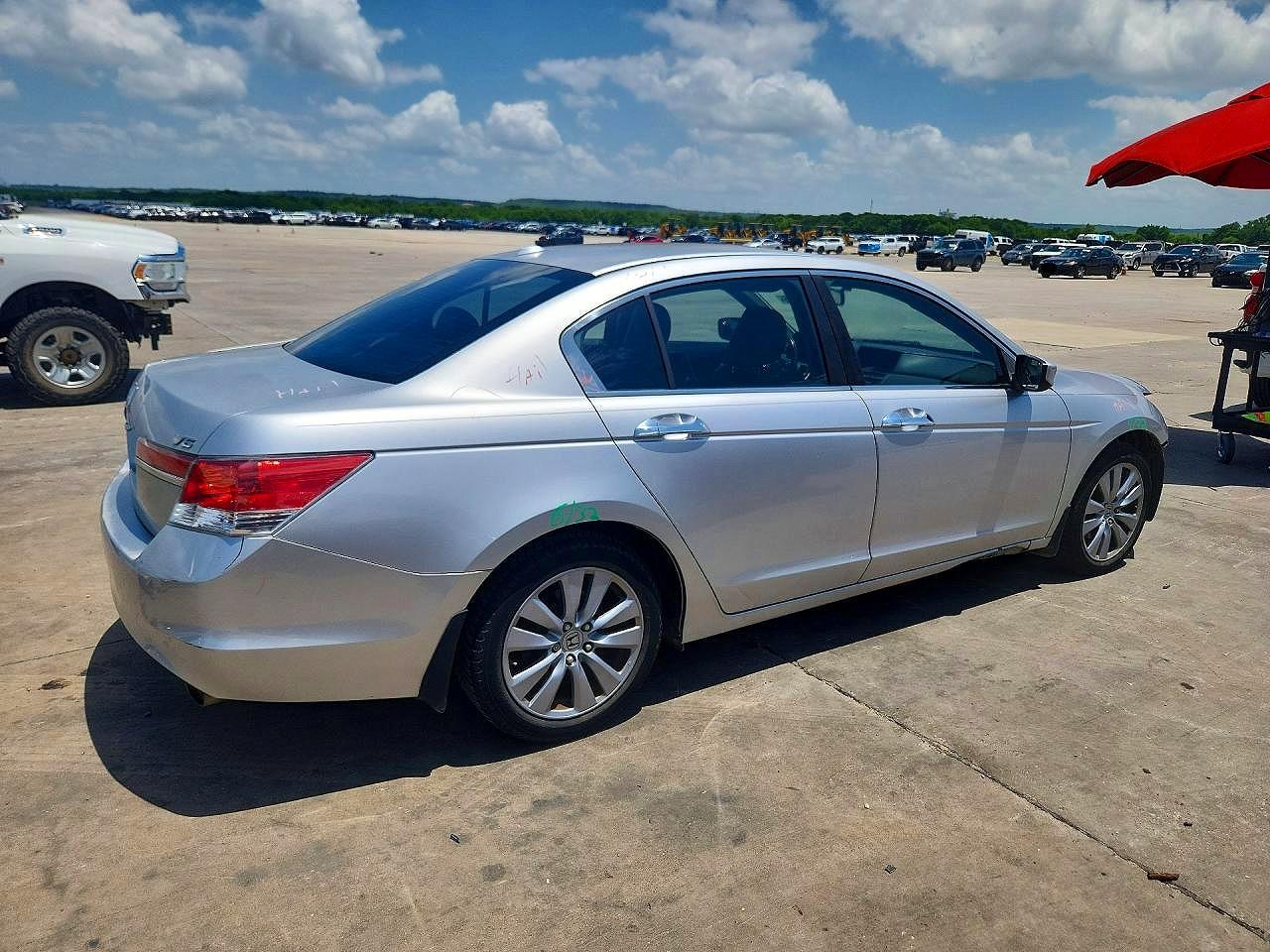 2011 Honda Accord Exl Silver vin: 1HGCP3F82BA017825
