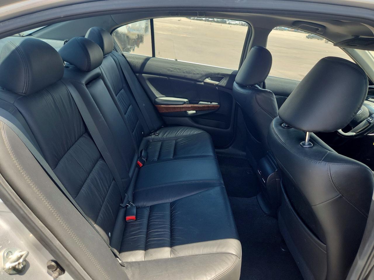 2011 Honda Accord Exl Silver vin: 1HGCP3F82BA017825