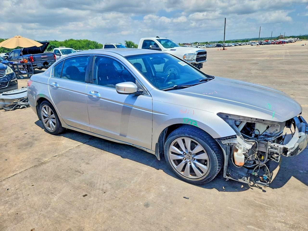 2011 Honda Accord Exl Silver vin: 1HGCP3F82BA017825