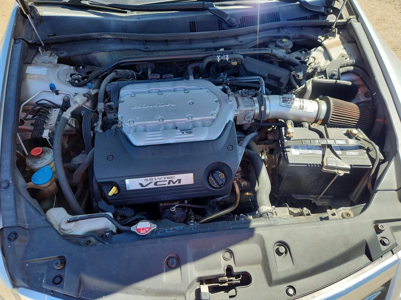 2011 Honda Accord Silver vin: 1HGCP3F82BA030042