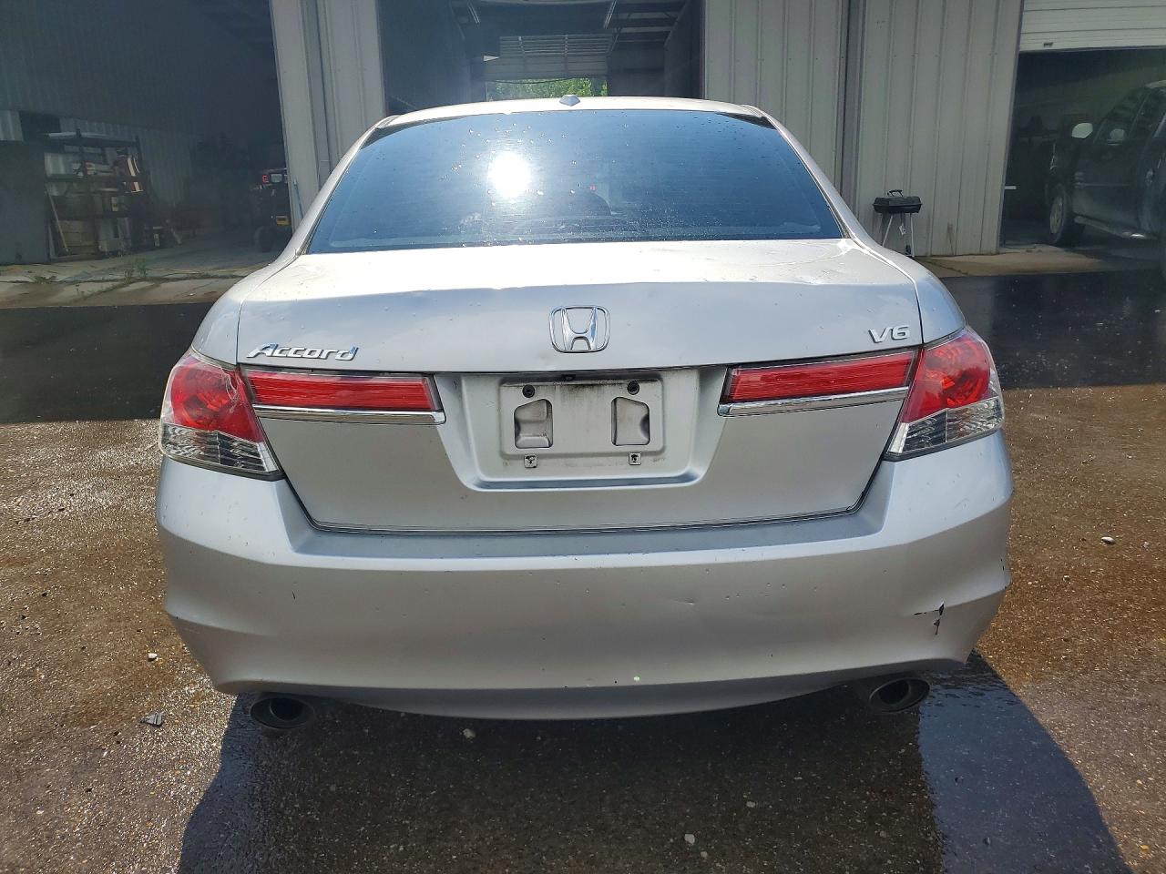 2011 Honda Accord Exl Silver vin: 1HGCP3F82BA030350