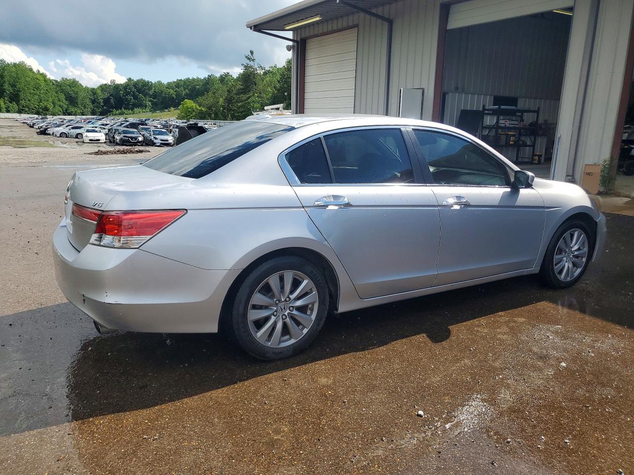 2011 Honda Accord Exl Silver vin: 1HGCP3F82BA030350