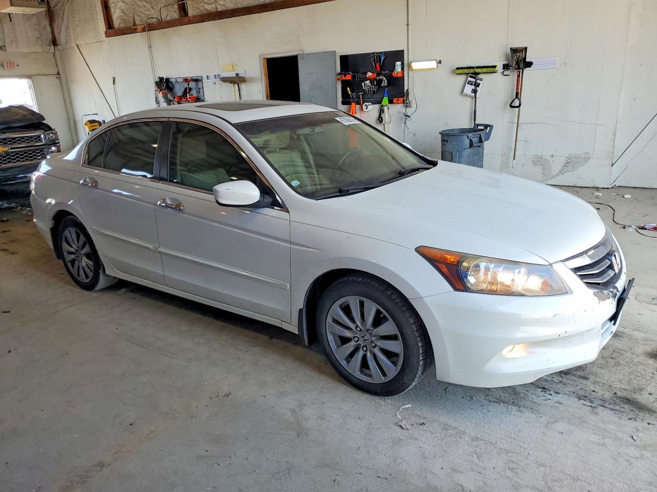 2012 Honda Accord Exl White vin: 1HGCP3F82CA021570