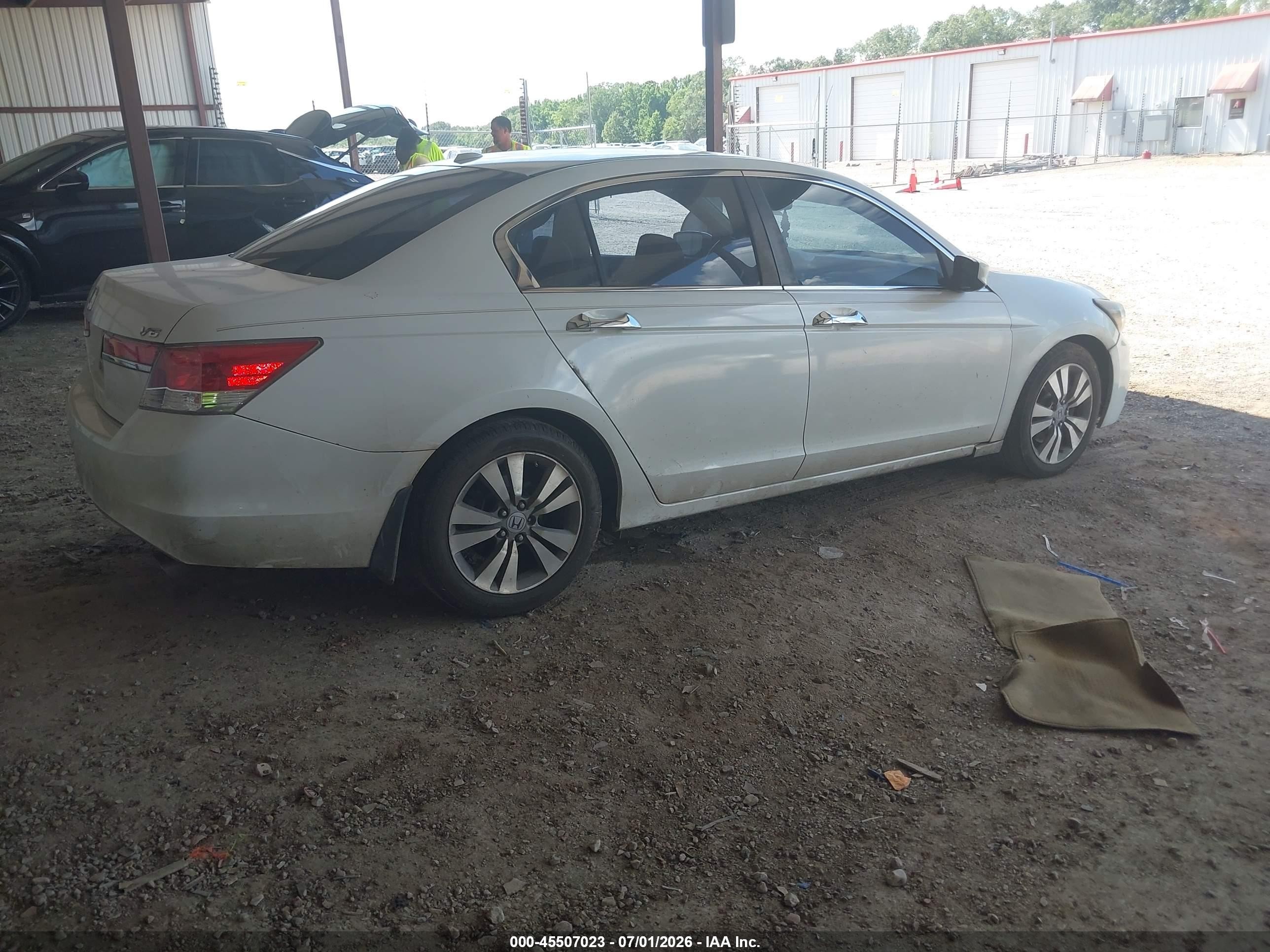 2012 Honda Accord 3.5 Ex-l White vin: 1HGCP3F82CA033413