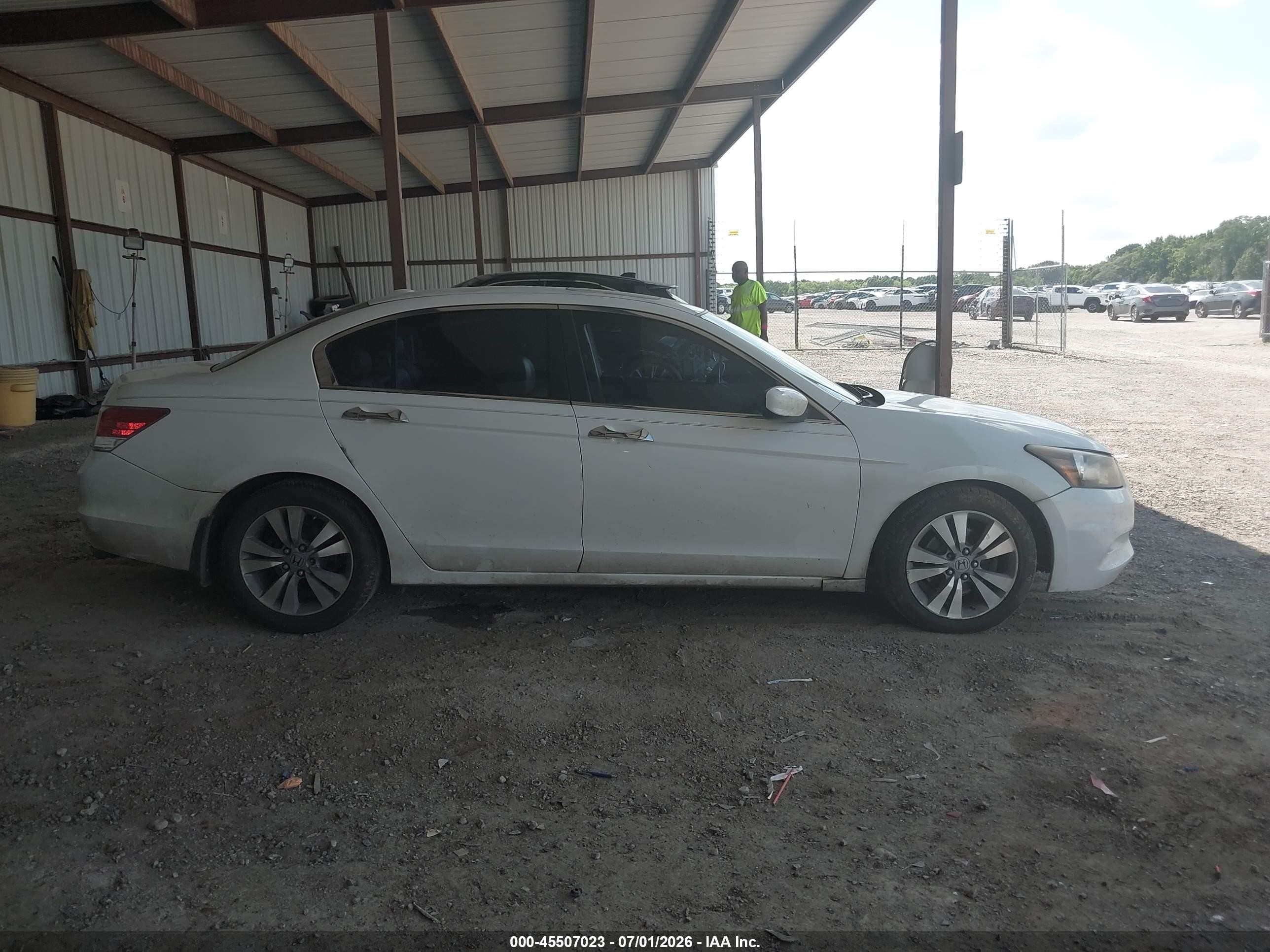 2012 Honda Accord 3.5 Ex-l White vin: 1HGCP3F82CA033413