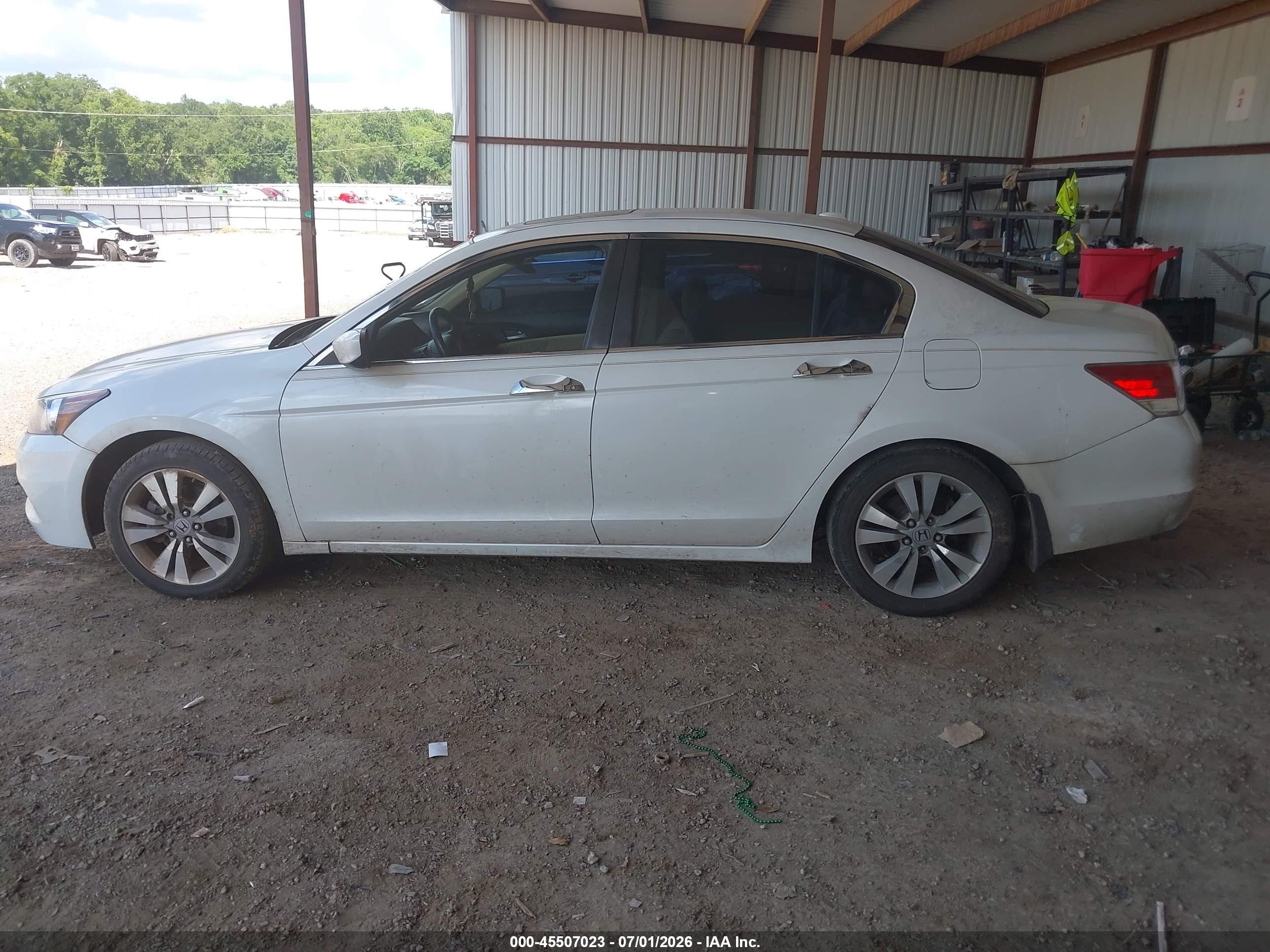 2012 Honda Accord 3.5 Ex-l White vin: 1HGCP3F82CA033413