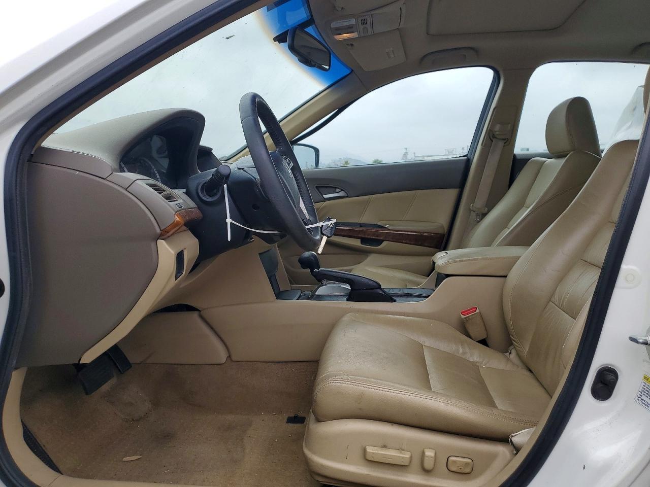 2010 Honda Accord Exl Белый vin: 1HGCP3F83AA001955