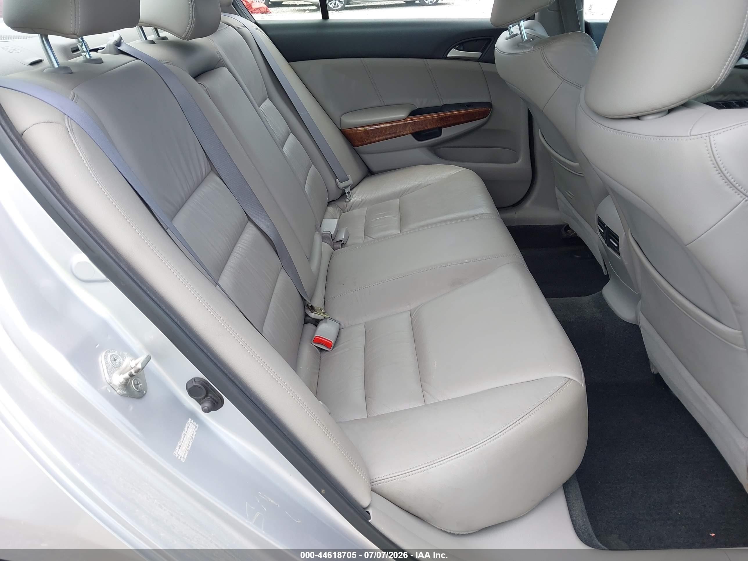 2011 Honda Accord 3.5 Ex-l Silver vin: 1HGCP3F83BA014271