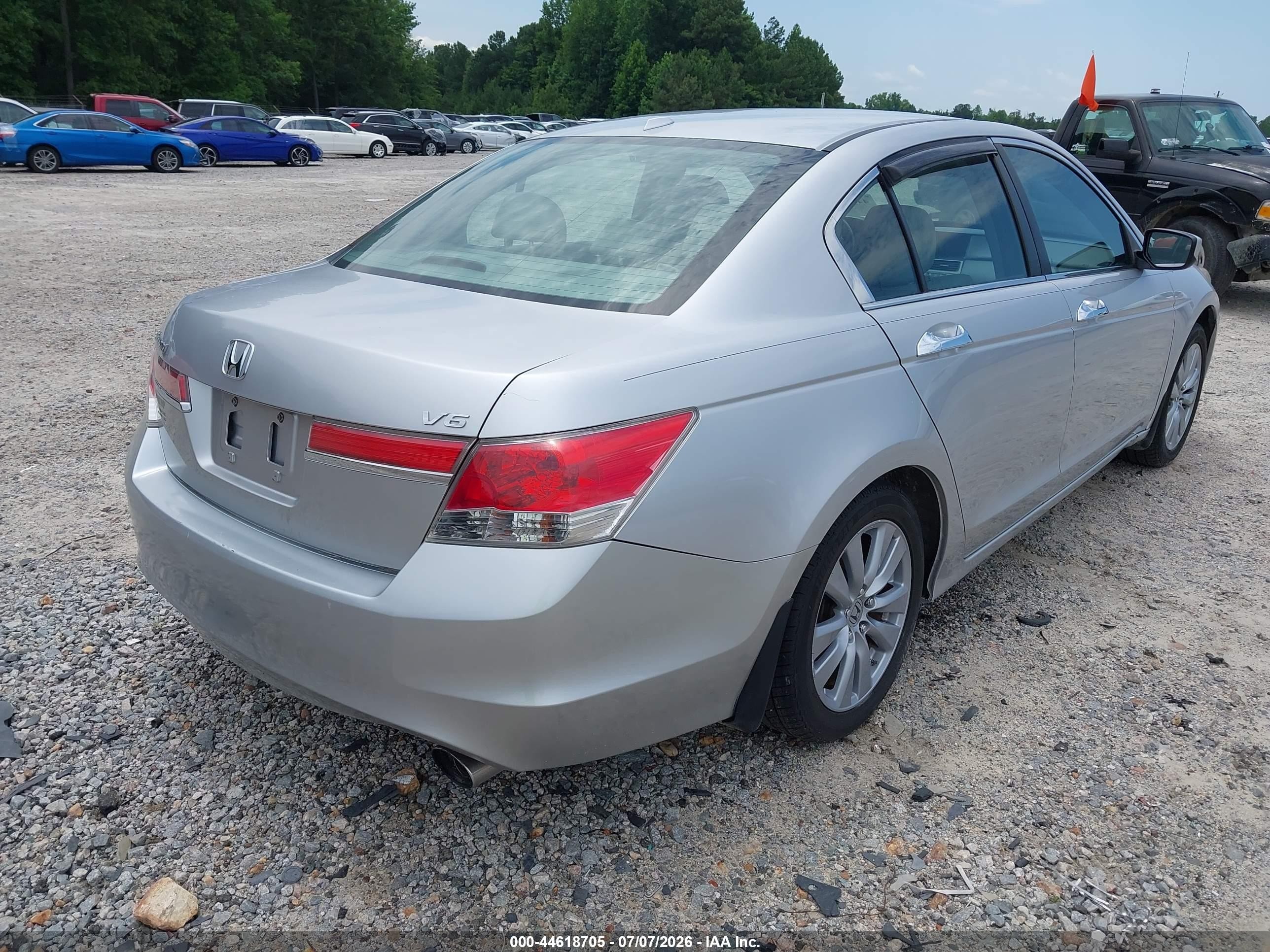 2011 Honda Accord 3.5 Ex-l Silver vin: 1HGCP3F83BA014271
