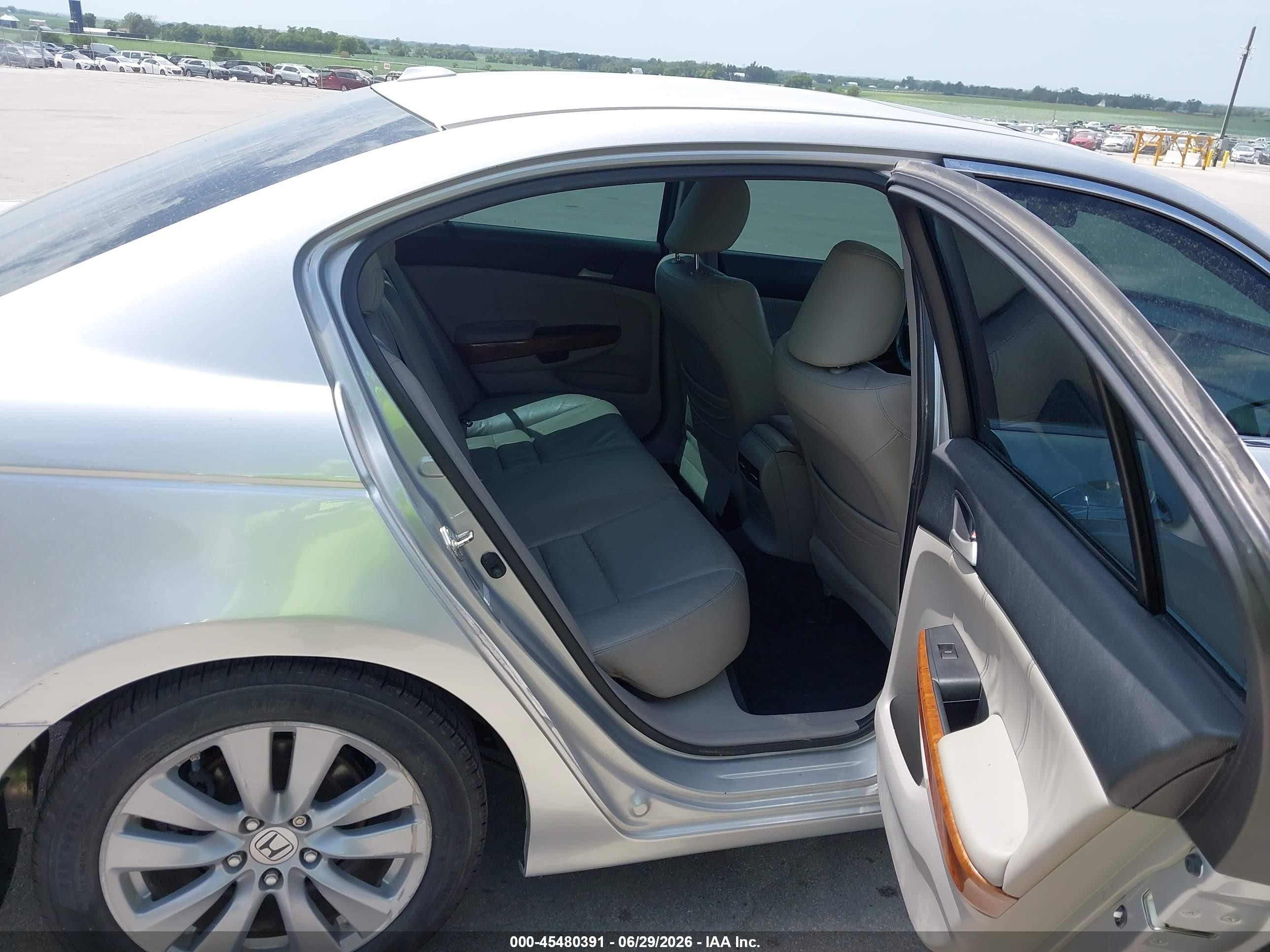 2011 Honda Accord 3.5 Ex-l Silver vin: 1HGCP3F83BA016568