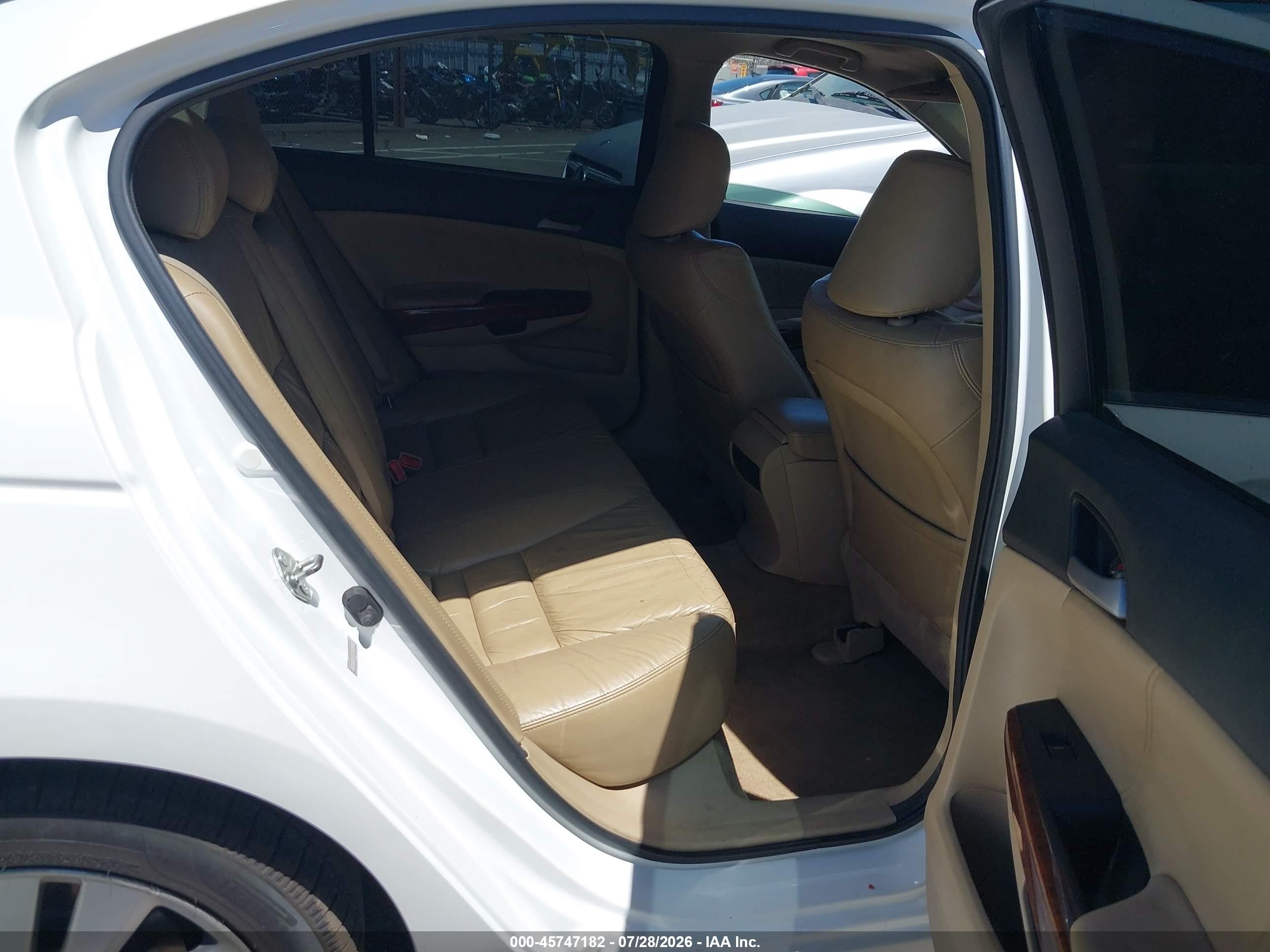 2011 Honda Accord 3.5 Ex-l White vin: 1HGCP3F83BA029613