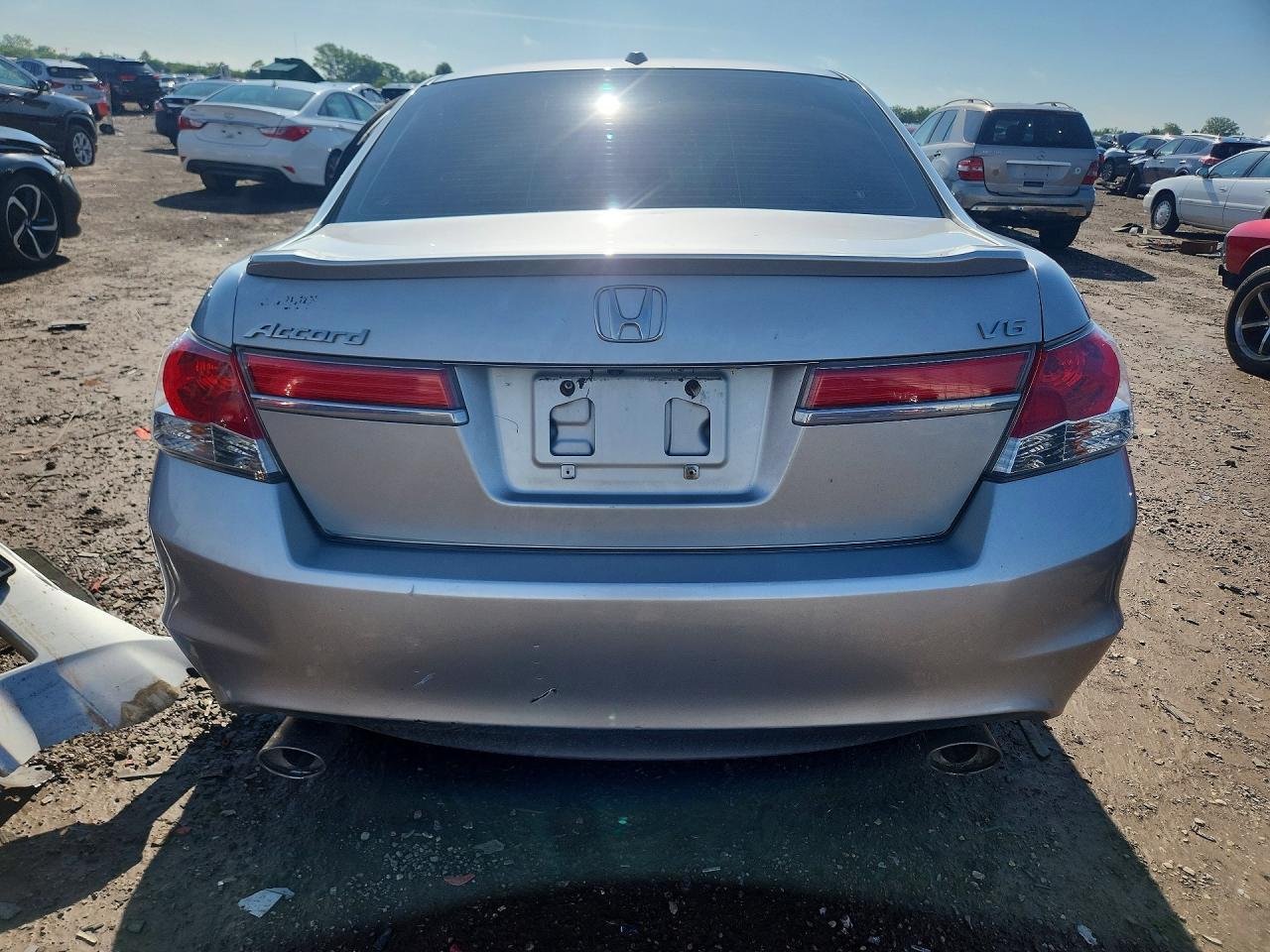 2011 Honda Accord Exl Silver vin: 1HGCP3F83BA032673