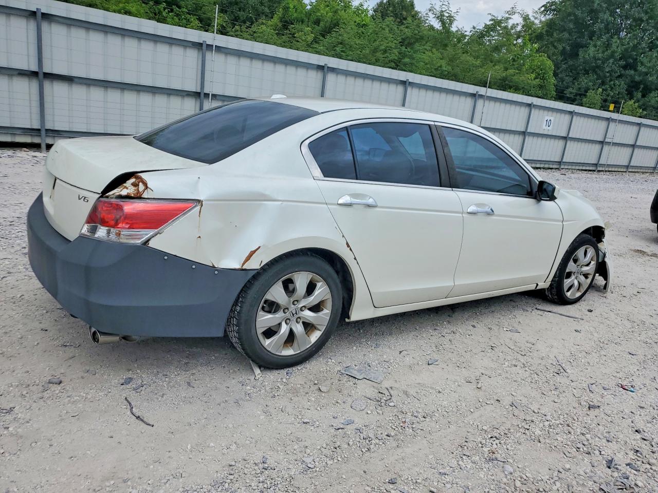 2010 Hond Accord Exl White vin: 1HGCP3F84AA016819