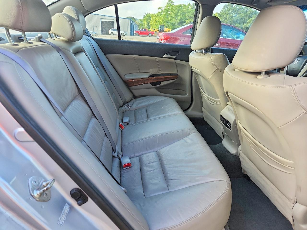 2011 Honda Accord Exl Silver vin: 1HGCP3F84BA019821