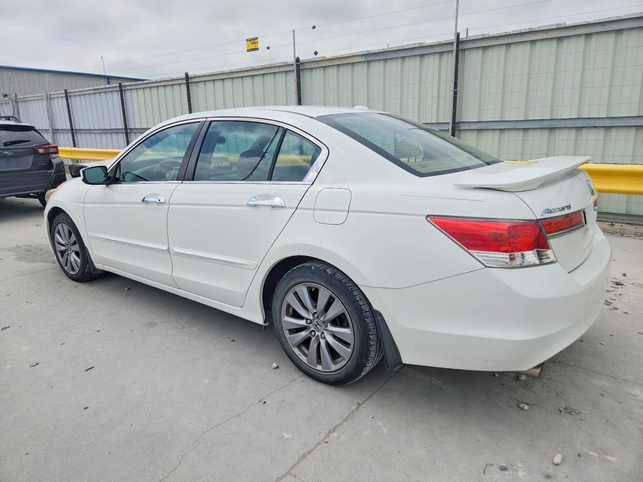 2011 Honda Accord Exl White vin: 1HGCP3F84BA032892