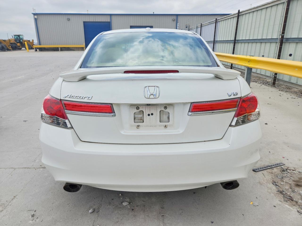2011 Honda Accord Exl White vin: 1HGCP3F84BA032892