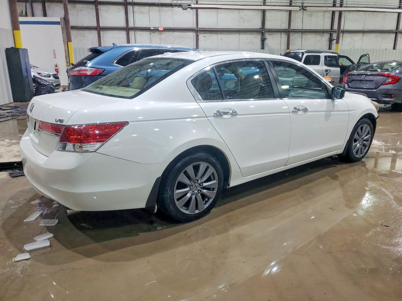 2012 Honda Accord Exl White vin: 1HGCP3F84CA001725