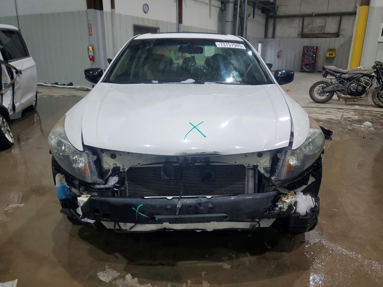 2012 Honda Accord Exl White vin: 1HGCP3F84CA001725