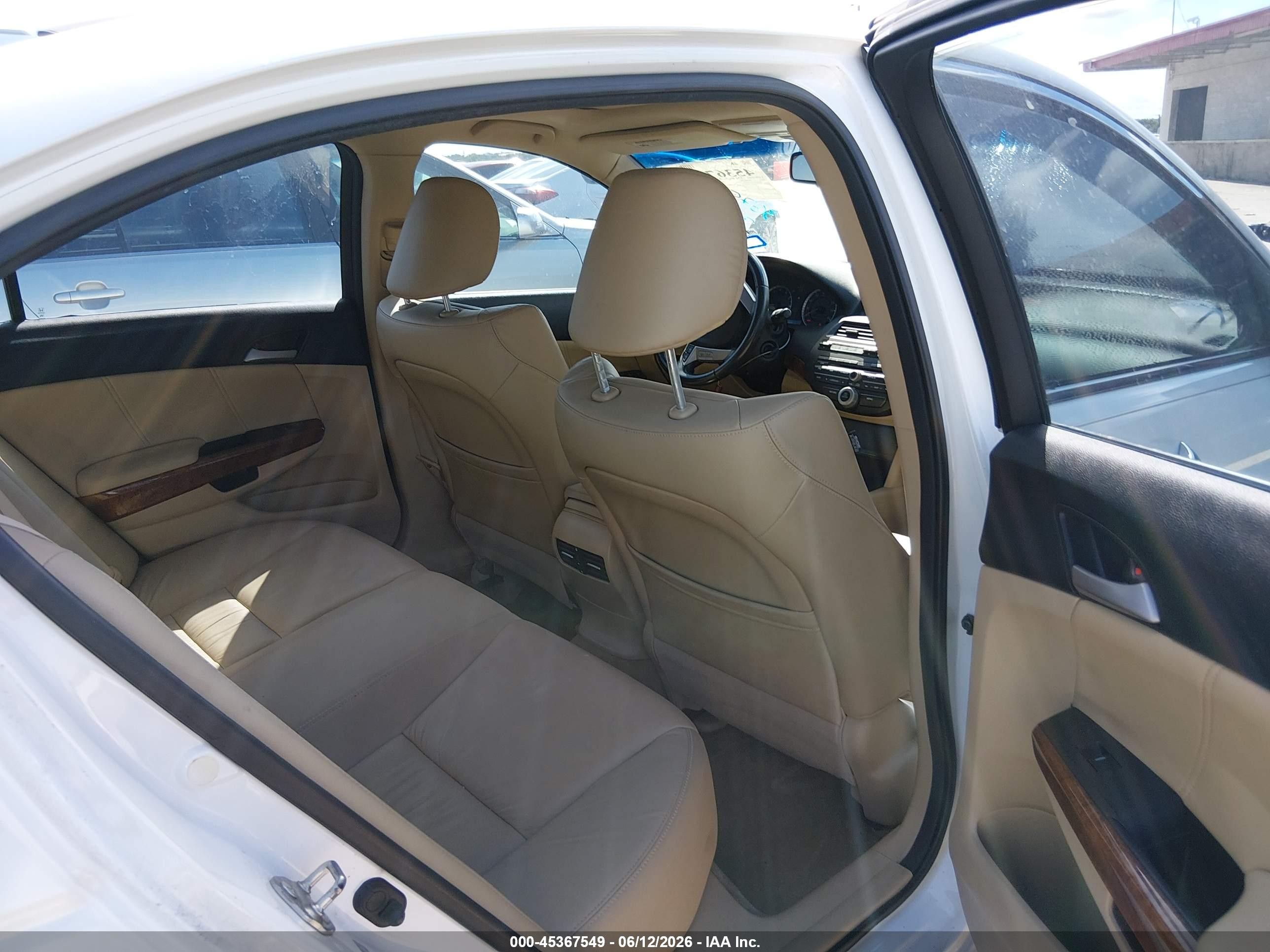2012 Honda Accord 3.5 Ex-l White vin: 1HGCP3F84CA009744